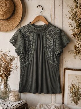 NWT Cable & Gauge Olive Green Lace Crochet Blouse Size Large